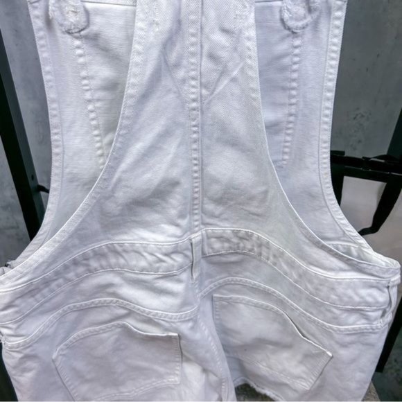 MADEWELL | Adirondack Denim White Washed Jean Shorts Overalls in ‘Tile White’ - Picture 10 of 12